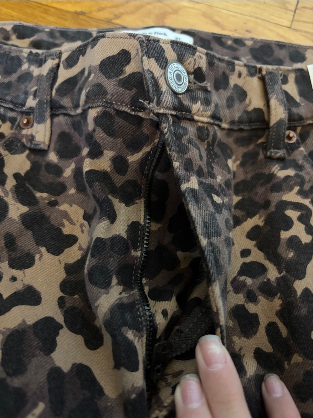 Abercrombie & Fitch Brown and Black Leopard Wide-Leg Jeans - Picture 4 of 9